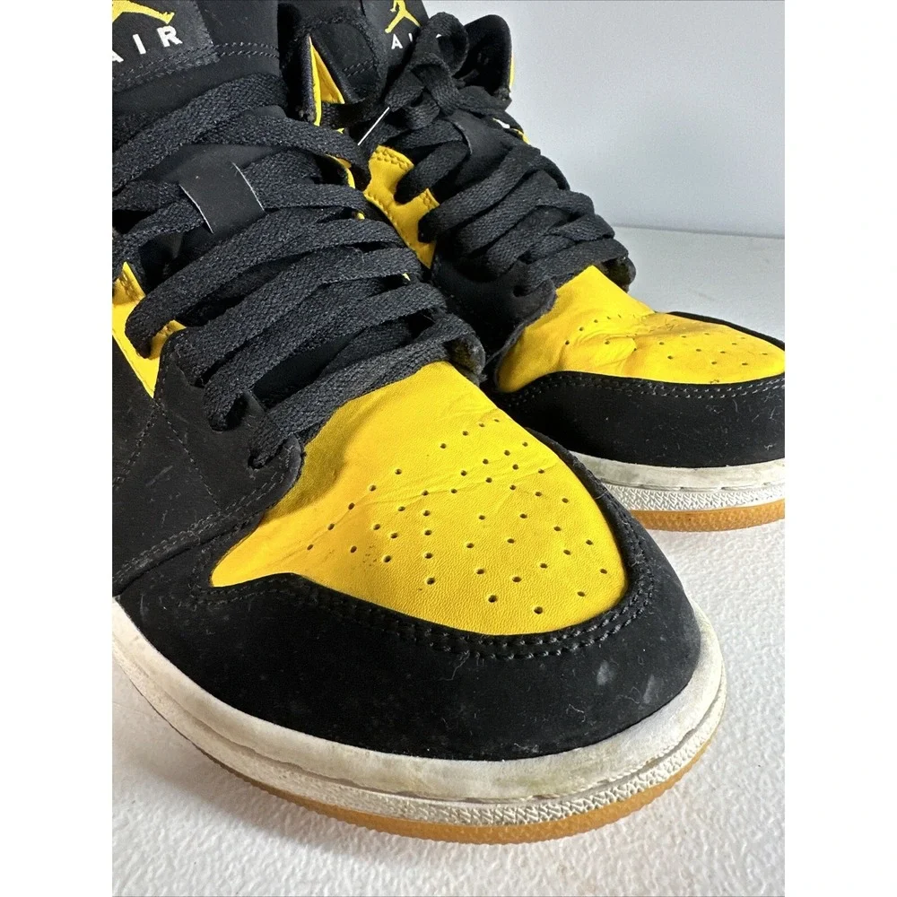 Jordan 1 Retro Mid New Love 2017‎ 554724-035 Men's Size 9